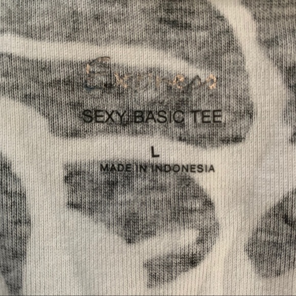Express Sexy Basic Tee Size Large - Picture 4 of 8